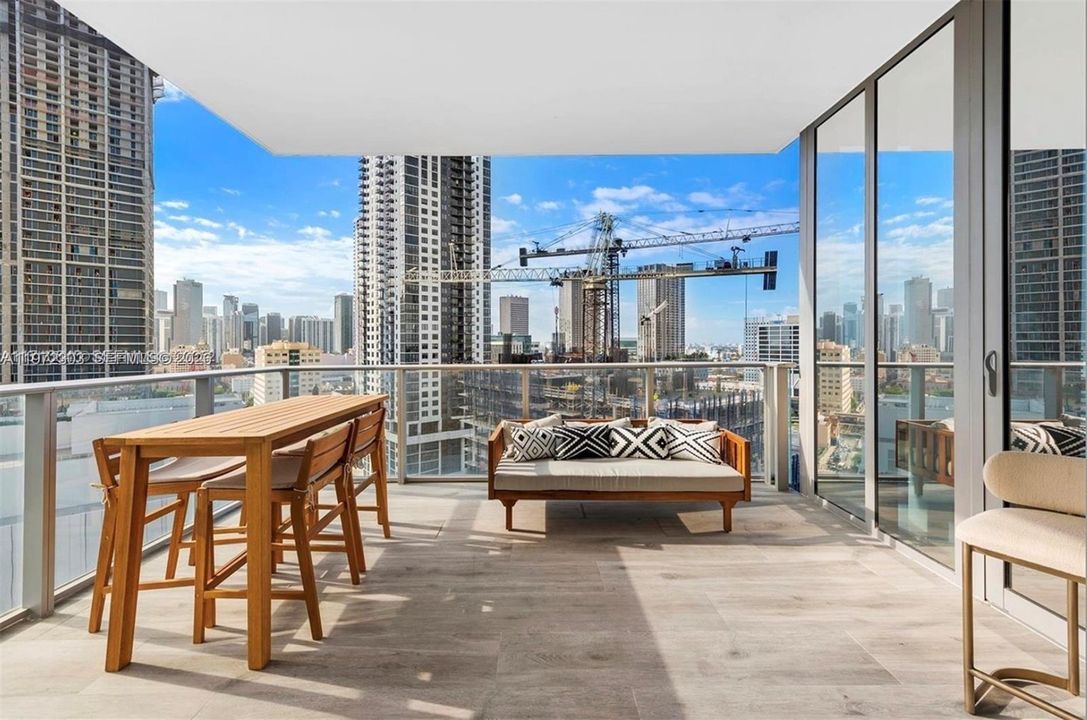 For Sale: $1,349,000 (3 beds, 4 baths, 2165 Square Feet)