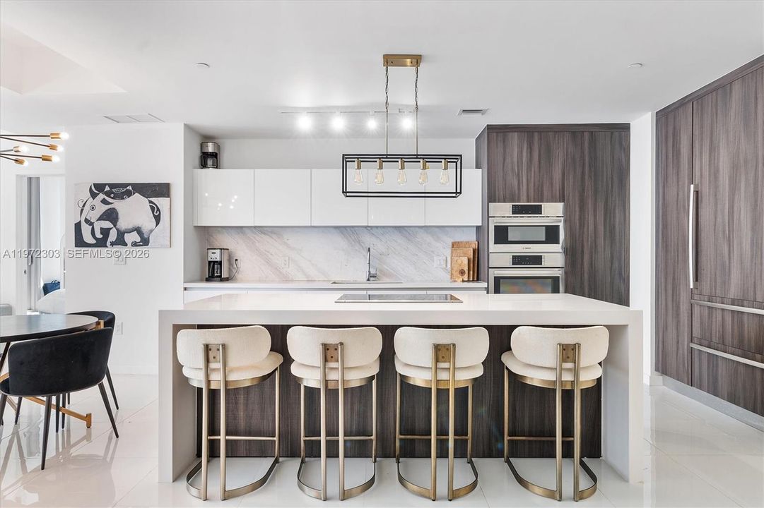 For Sale: $1,349,000 (3 beds, 4 baths, 2165 Square Feet)
