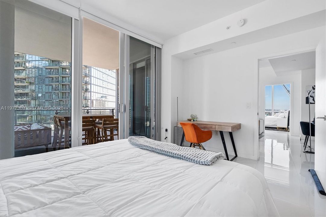 For Sale: $1,349,000 (3 beds, 4 baths, 2165 Square Feet)