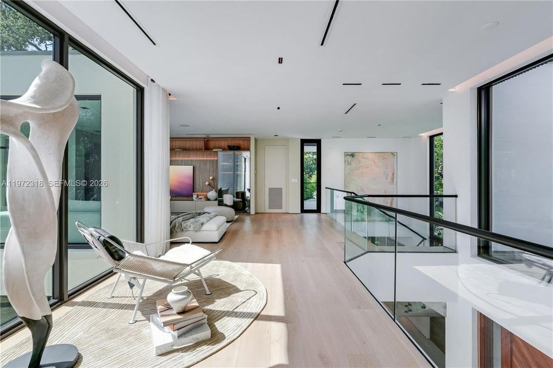 Active With Contract: $8,950,000 (7 beds, 7 baths, 6393 Square Feet)
