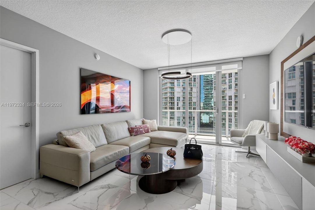 For Sale: $1,395,000 (3 beds, 3 baths, 1541 Square Feet)