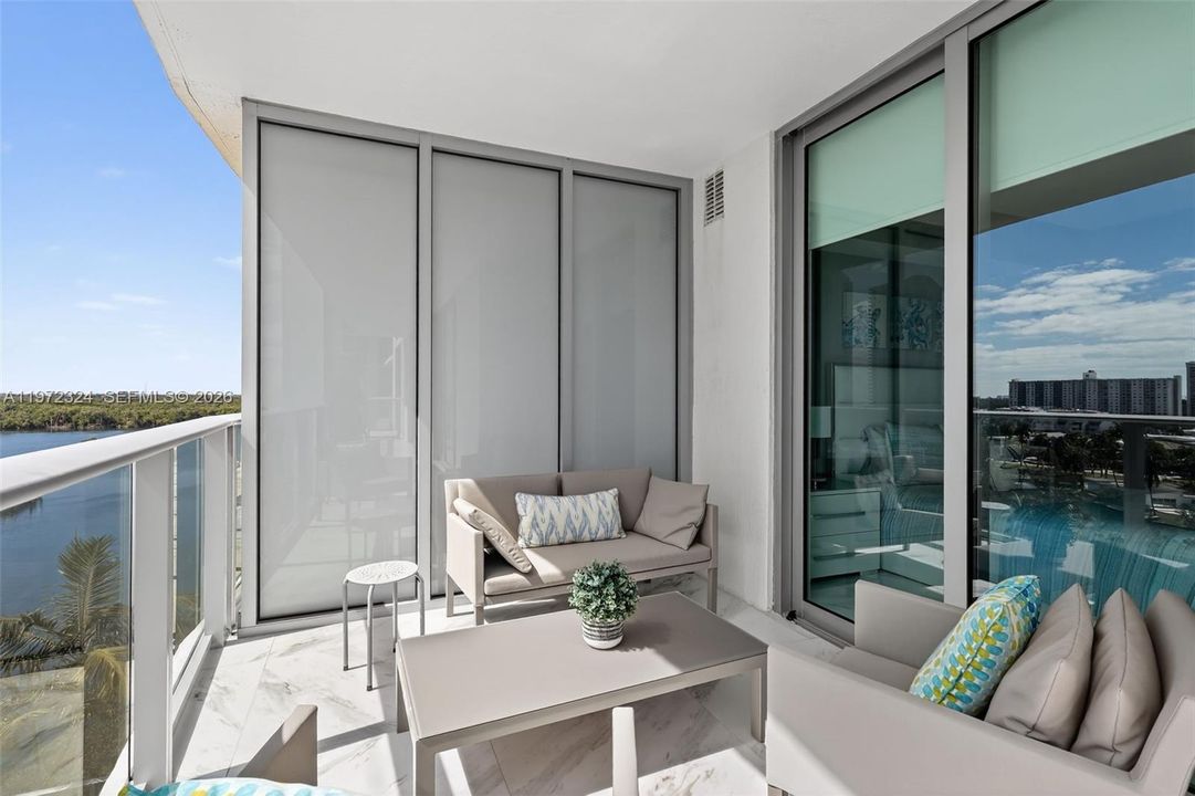 For Sale: $1,395,000 (3 beds, 3 baths, 1541 Square Feet)