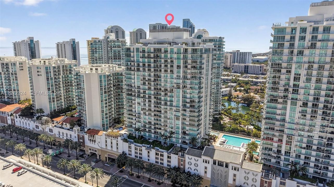 For Sale: $1,395,000 (3 beds, 3 baths, 1541 Square Feet)