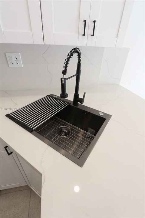 Activo con contrato: $1,900 (1 camas, 1 baños, 598 Pies cuadrados)