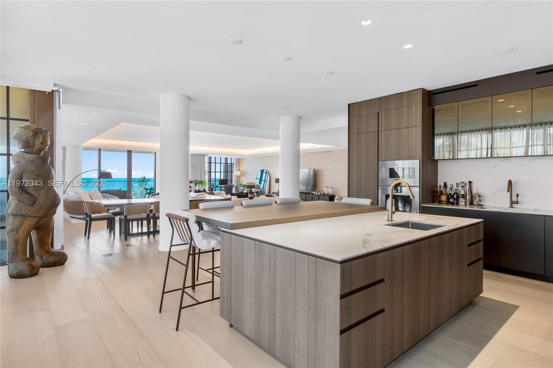 待售: $22,950,000 (4 贝兹, 4 浴室, 4798 平方英尺)