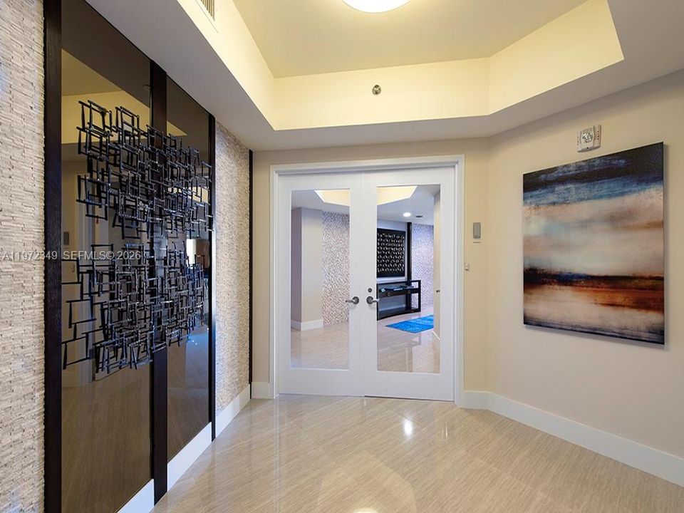 Activo con contrato: $2,950,000 (3 camas, 3 baños, 3395 Pies cuadrados)