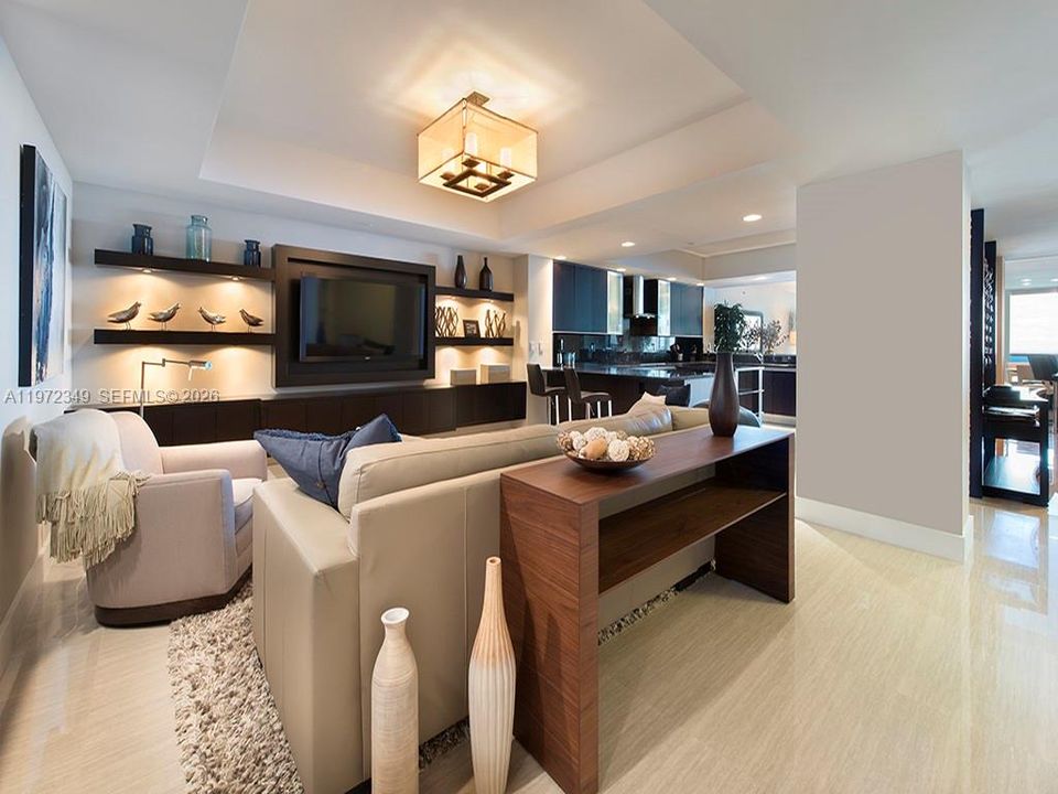 Activo con contrato: $2,950,000 (3 camas, 3 baños, 3395 Pies cuadrados)