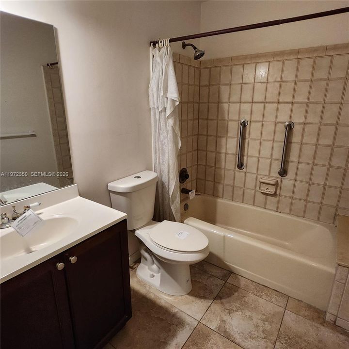 Recently Sold: $265,000 (2 beds, 2 baths, 1166 Square Feet)