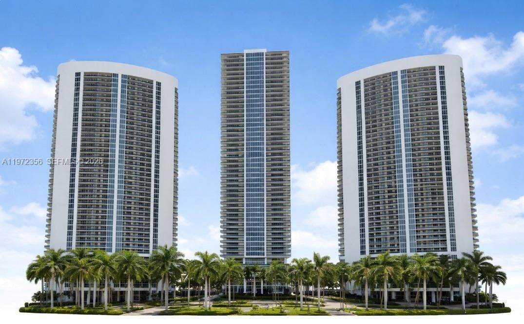 For Sale: $1,200,000 (3 beds, 3 baths, 1571 Square Feet)