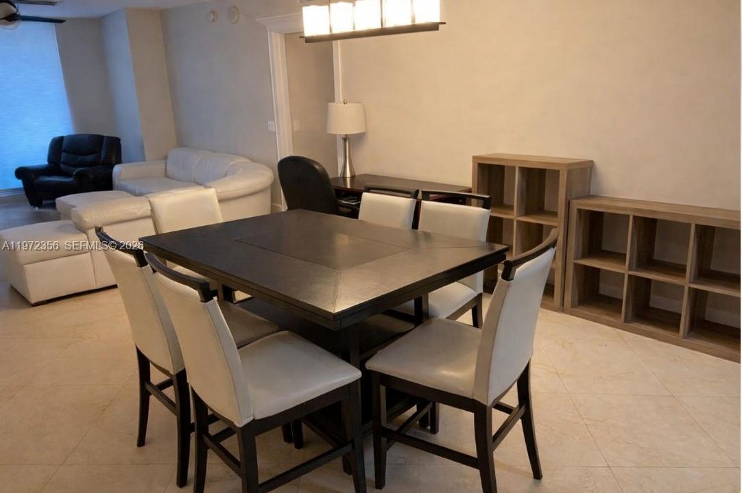 For Sale: $1,200,000 (3 beds, 3 baths, 1571 Square Feet)