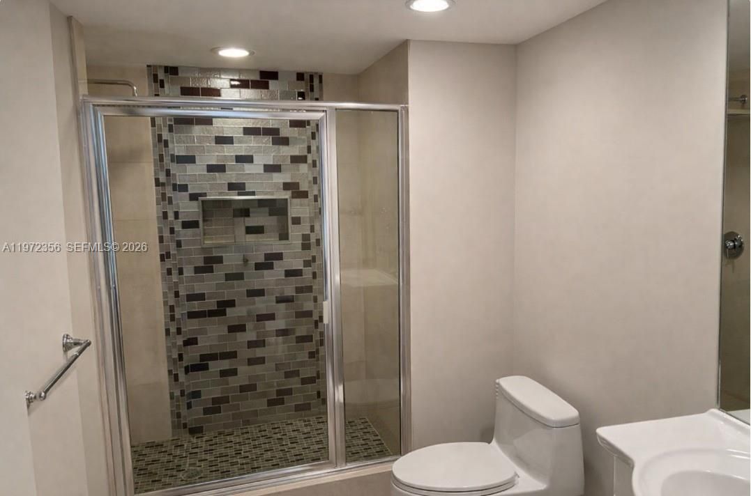 For Sale: $1,200,000 (3 beds, 3 baths, 1571 Square Feet)