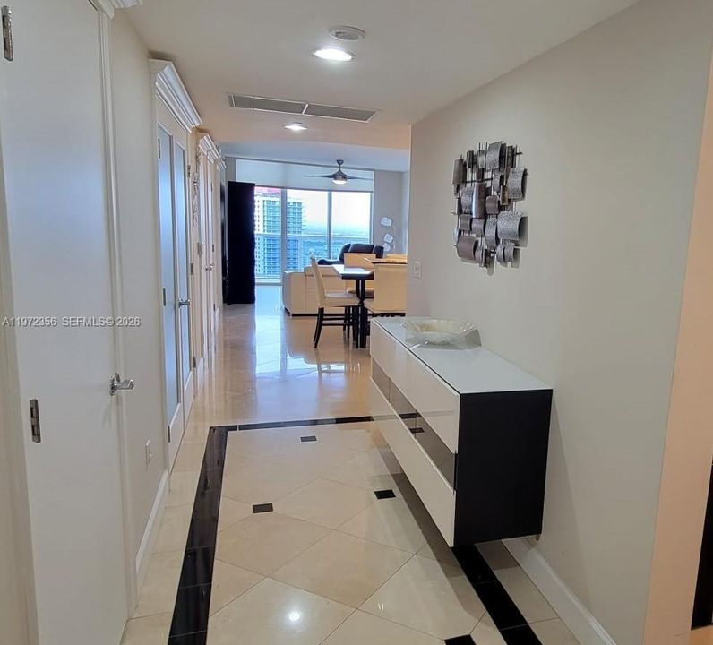 For Sale: $1,200,000 (3 beds, 3 baths, 1571 Square Feet)