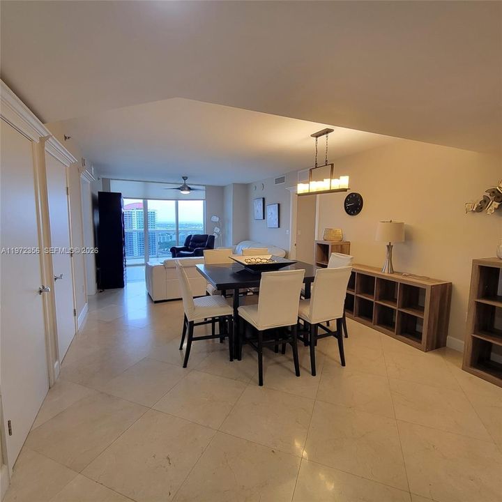 For Sale: $1,200,000 (3 beds, 3 baths, 1571 Square Feet)