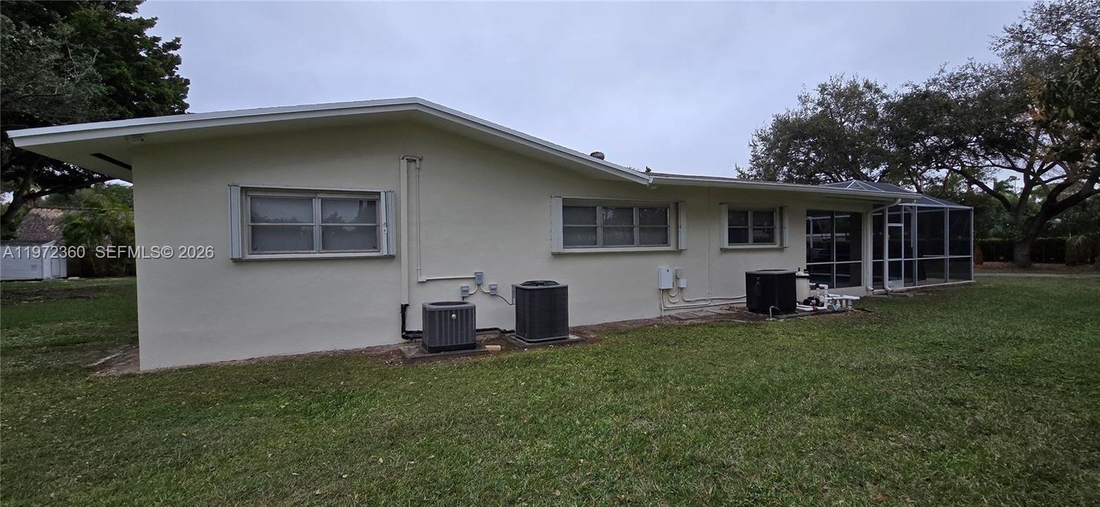 For Rent: $6,500 (4 beds, 2 baths, 2407 Square Feet)