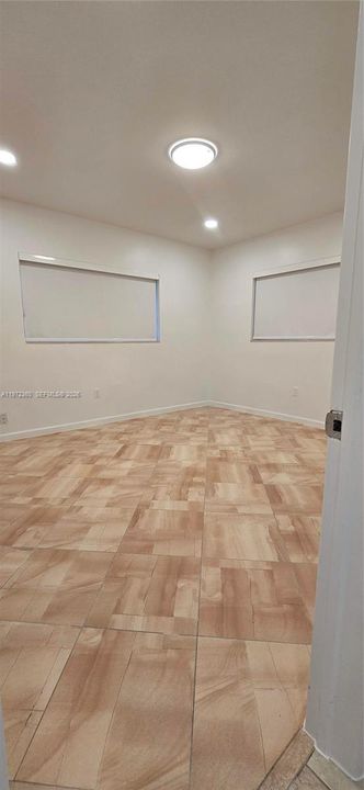 For Rent: $6,500 (4 beds, 2 baths, 2407 Square Feet)