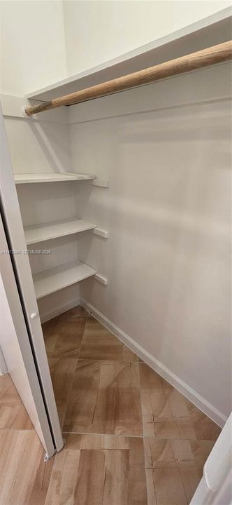 For Rent: $6,500 (4 beds, 2 baths, 2407 Square Feet)