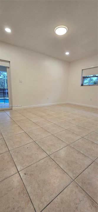 For Rent: $6,500 (4 beds, 2 baths, 2407 Square Feet)