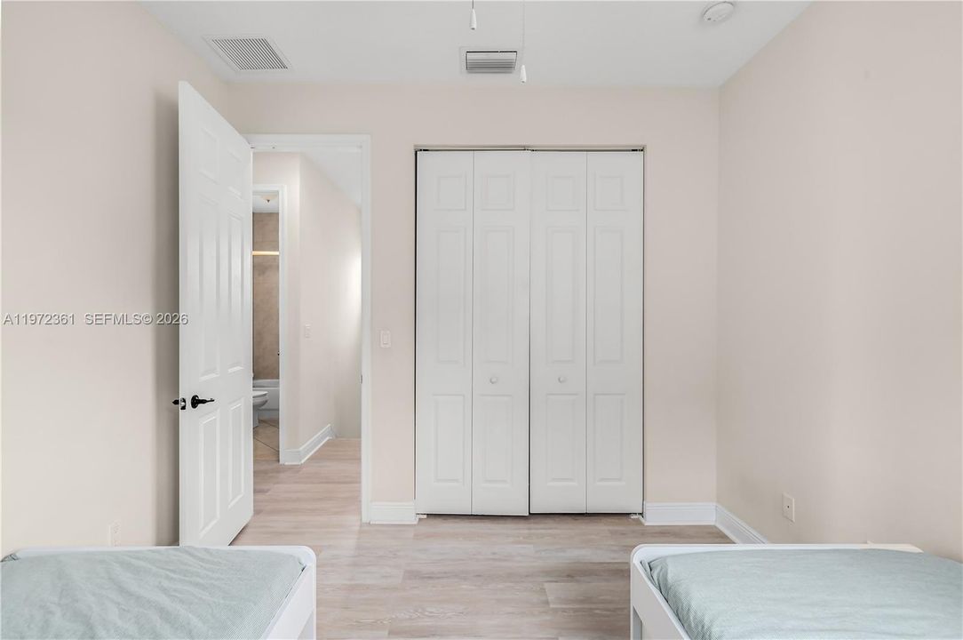 En Renta: $4,950 (3 camas, 2 baños, 1654 Pies cuadrados)