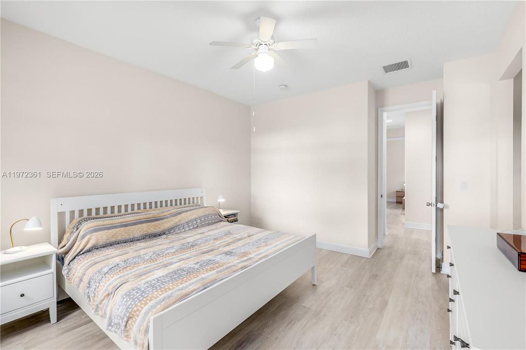 En Renta: $4,950 (3 camas, 2 baños, 1654 Pies cuadrados)