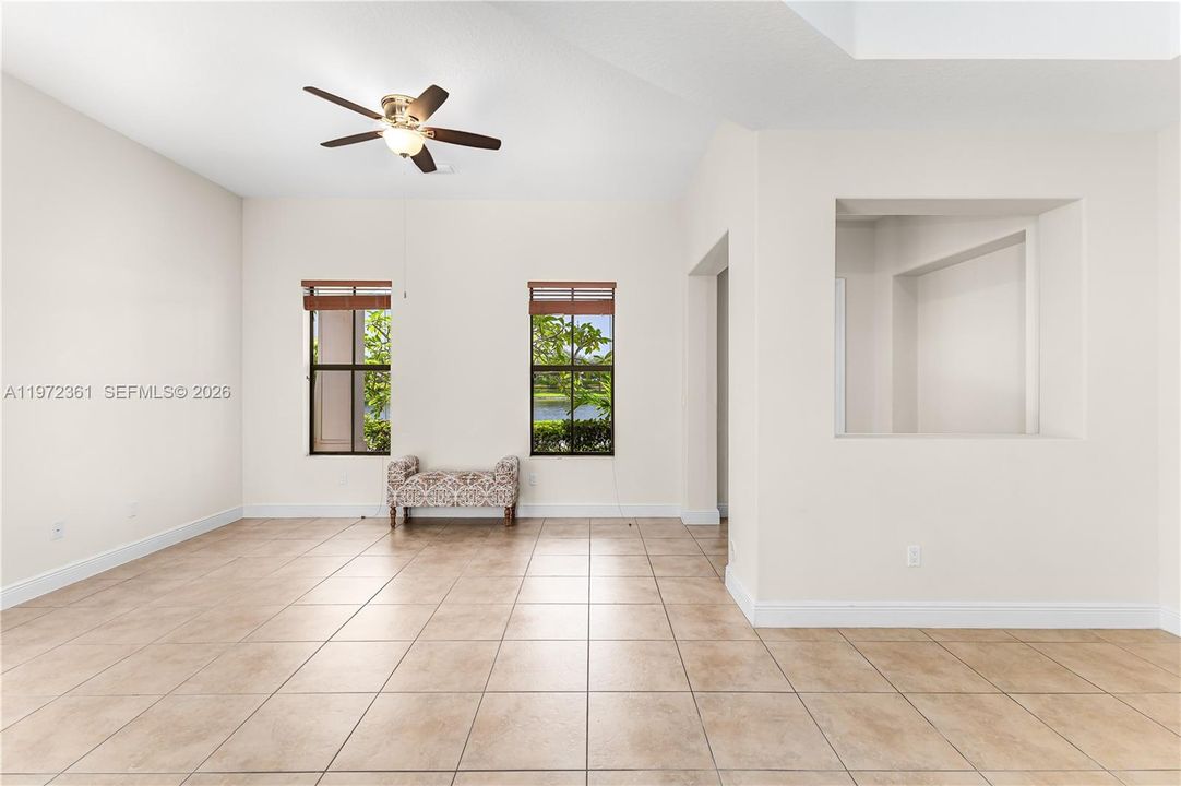 En Renta: $4,950 (3 camas, 2 baños, 1654 Pies cuadrados)