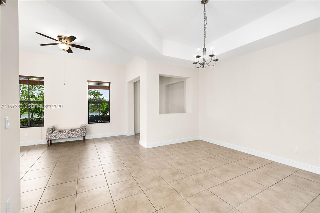En Renta: $4,950 (3 camas, 2 baños, 1654 Pies cuadrados)