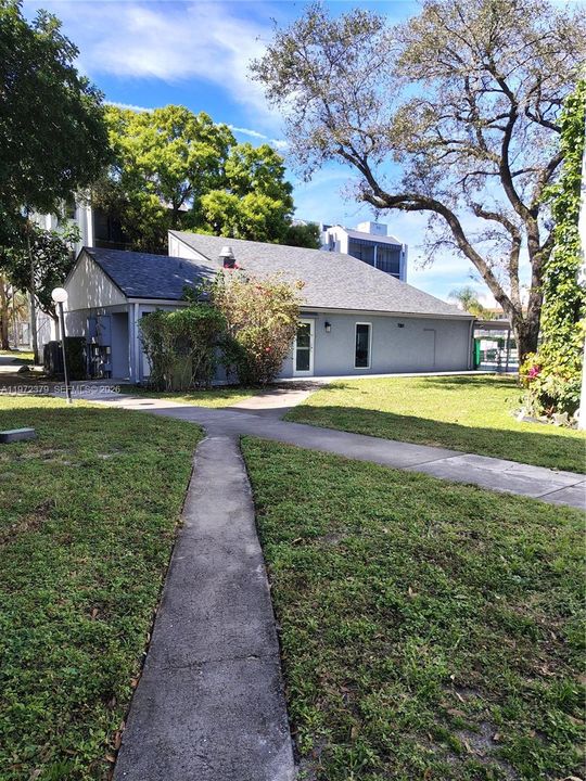 En Venta: $115,000 (1 camas, 1 baños, 925 Pies cuadrados)