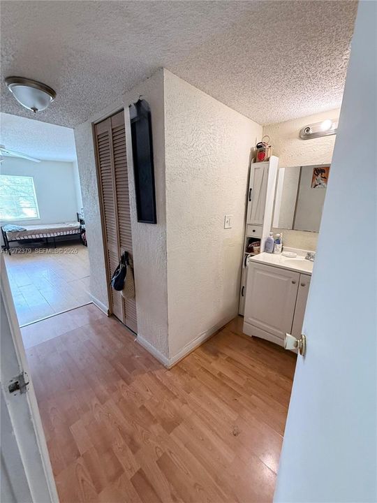 En Venta: $115,000 (1 camas, 1 baños, 925 Pies cuadrados)