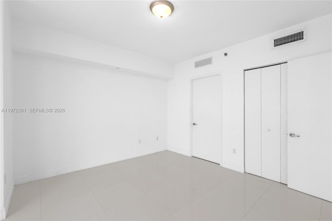 For Sale: $994,000 (2 beds, 2 baths, 1450 Square Feet)