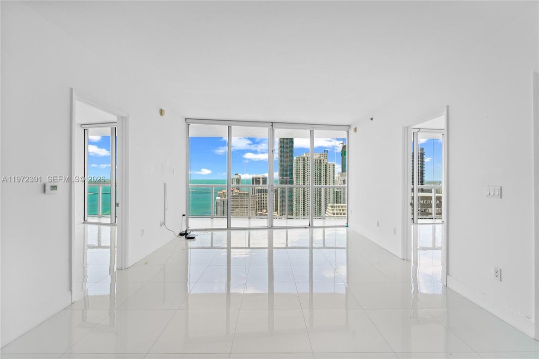 For Sale: $994,000 (2 beds, 2 baths, 1450 Square Feet)