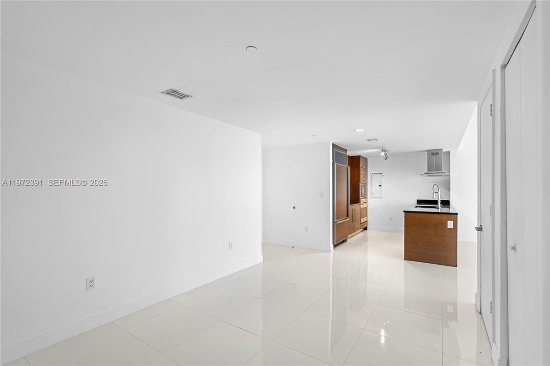 For Sale: $994,000 (2 beds, 2 baths, 1450 Square Feet)