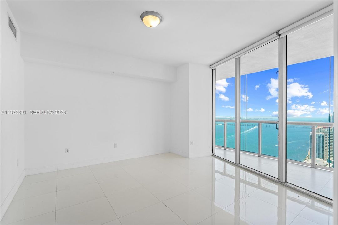 For Sale: $994,000 (2 beds, 2 baths, 1450 Square Feet)