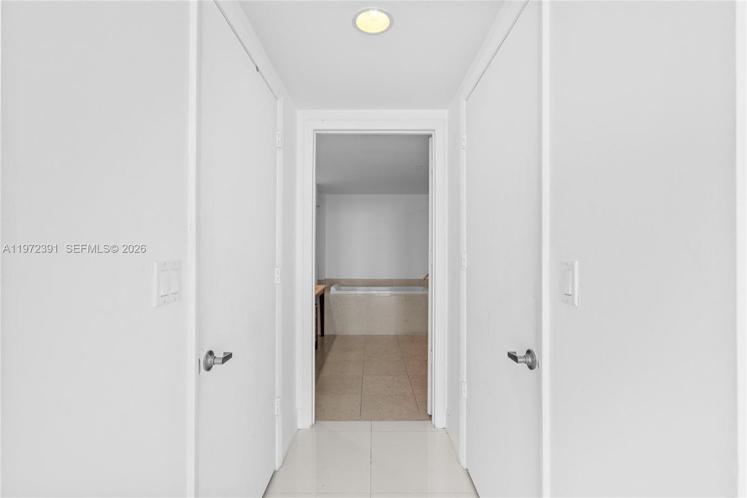 For Sale: $994,000 (2 beds, 2 baths, 1450 Square Feet)