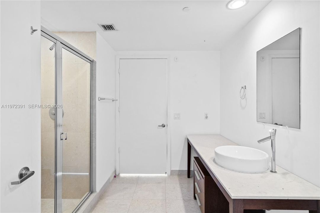 For Sale: $994,000 (2 beds, 2 baths, 1450 Square Feet)