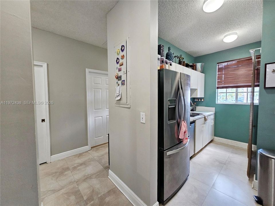 合同活跃: $345,000 (2 贝兹, 2 浴室, 1074 平方英尺)