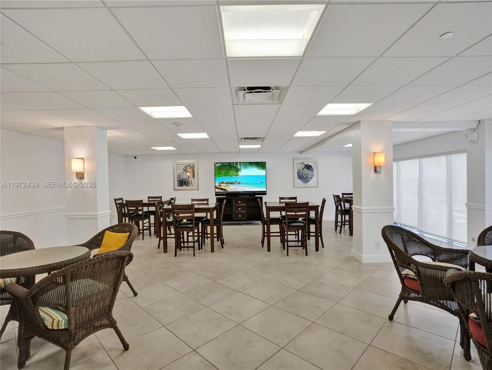 En Venta: $499,000 (2 camas, 2 baños, 1070 Pies cuadrados)