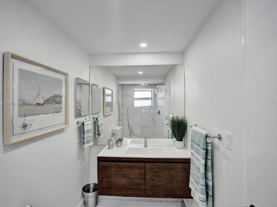 En Venta: $499,000 (2 camas, 2 baños, 1070 Pies cuadrados)