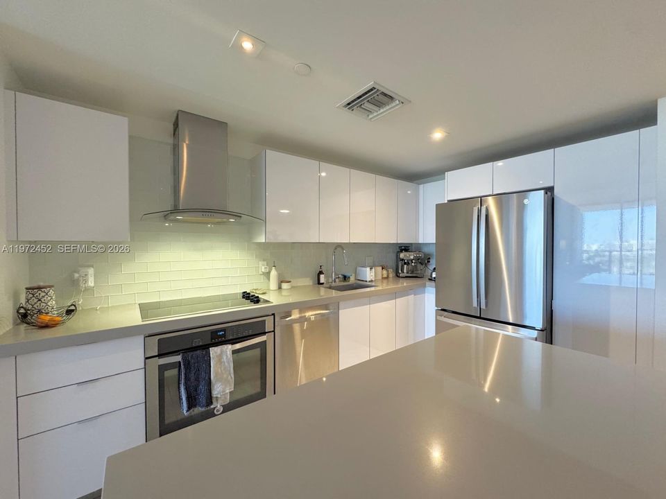 En Venta: $423,000 (1 camas, 1 baños, 857 Pies cuadrados)