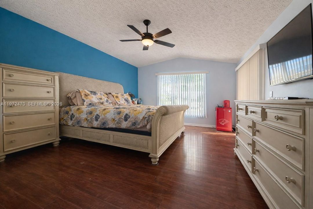For Sale: $134,900 (2 beds, 2 baths, 1530 Square Feet)
