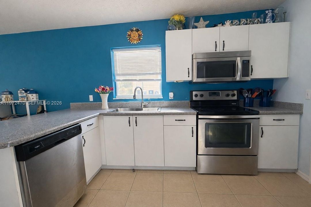 For Sale: $134,900 (2 beds, 2 baths, 1530 Square Feet)