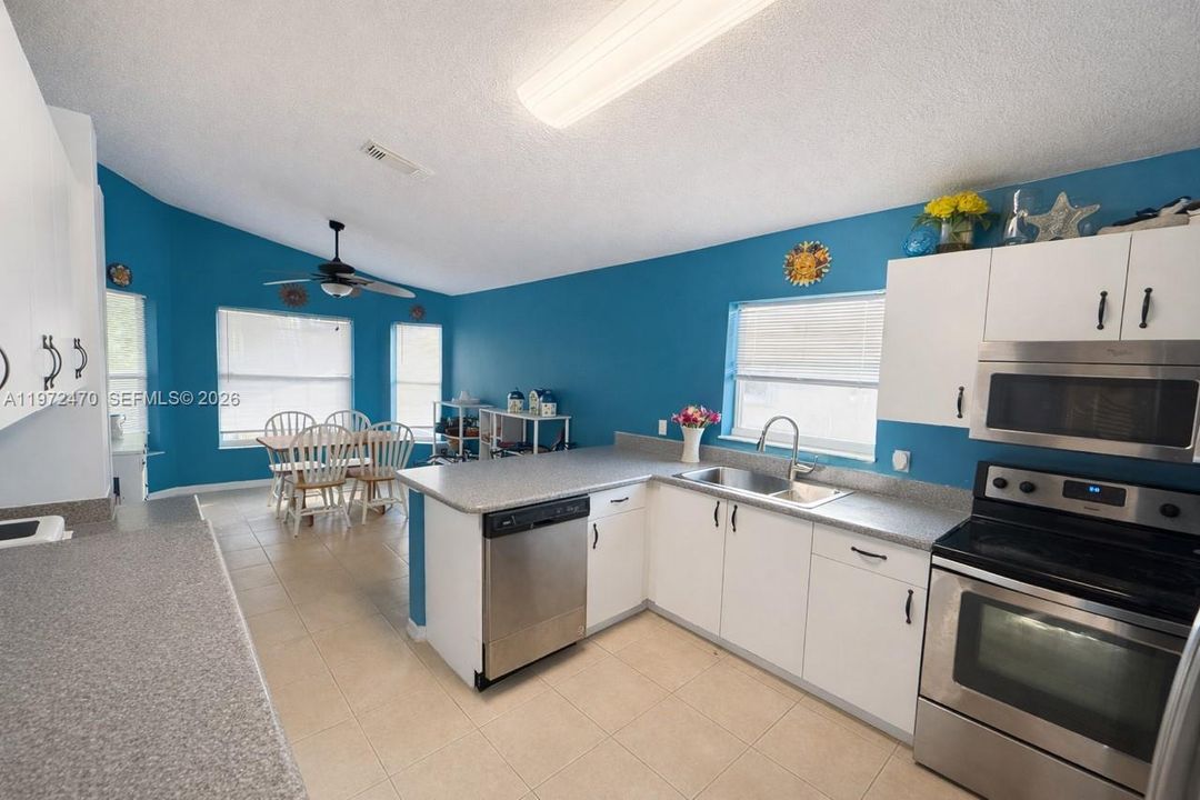 For Sale: $134,900 (2 beds, 2 baths, 1530 Square Feet)