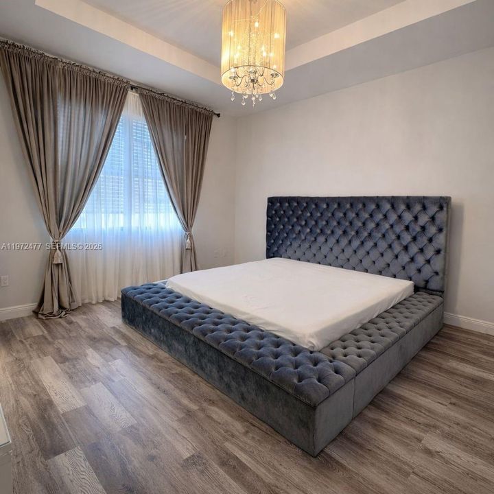 Recientemente alquilado: $5,500 (3 camas, 2 baños, 2124 Pies cuadrados)