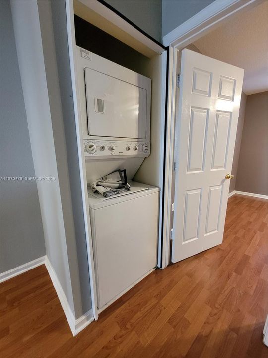 На продажу: $355,000 (3 спален, 2 ванн, 1306 Квадратных фут)
