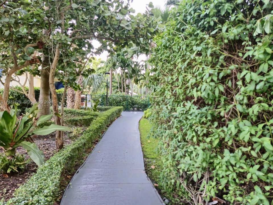 На продажу: $199,000 (1 спален, 1 ванн, 605 Квадратных фут)