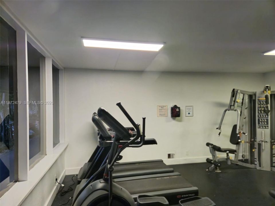 На продажу: $199,000 (1 спален, 1 ванн, 605 Квадратных фут)