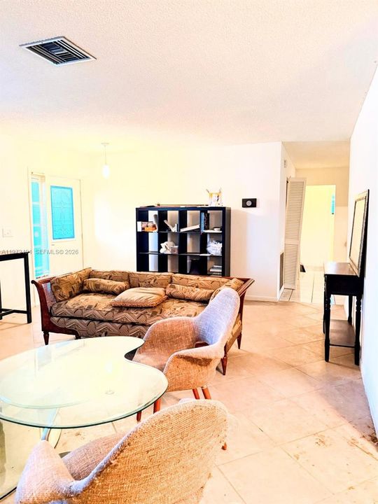 В аренду: $2,900 (3 спален, 2 ванн, 1692 Квадратных фут)