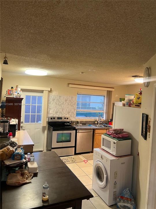 En Venta: $495,000 (3 camas, 2 baños, 1605 Pies cuadrados)