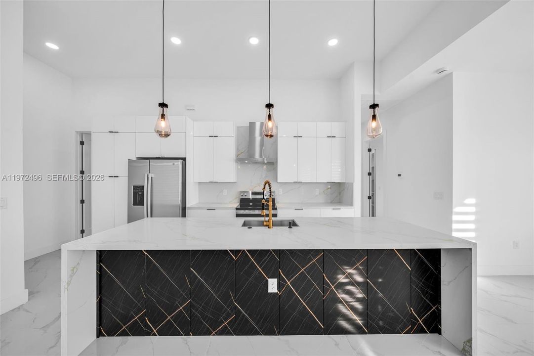 Activo con contrato: $359,000 (3 camas, 2 baños, 0 Pies cuadrados)