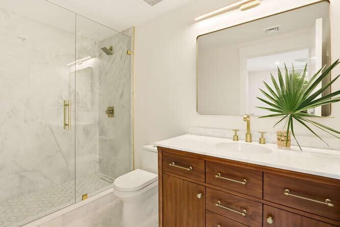 720 S Sapodilla Ave Unit 304-small-027-0