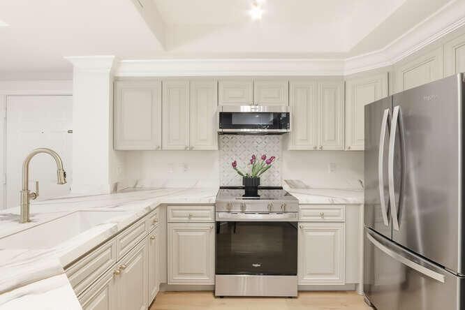 720 S Sapodilla Ave Unit 304-small-011-0