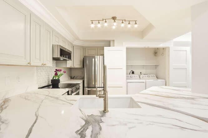 720 S Sapodilla Ave Unit 304-small-017-0